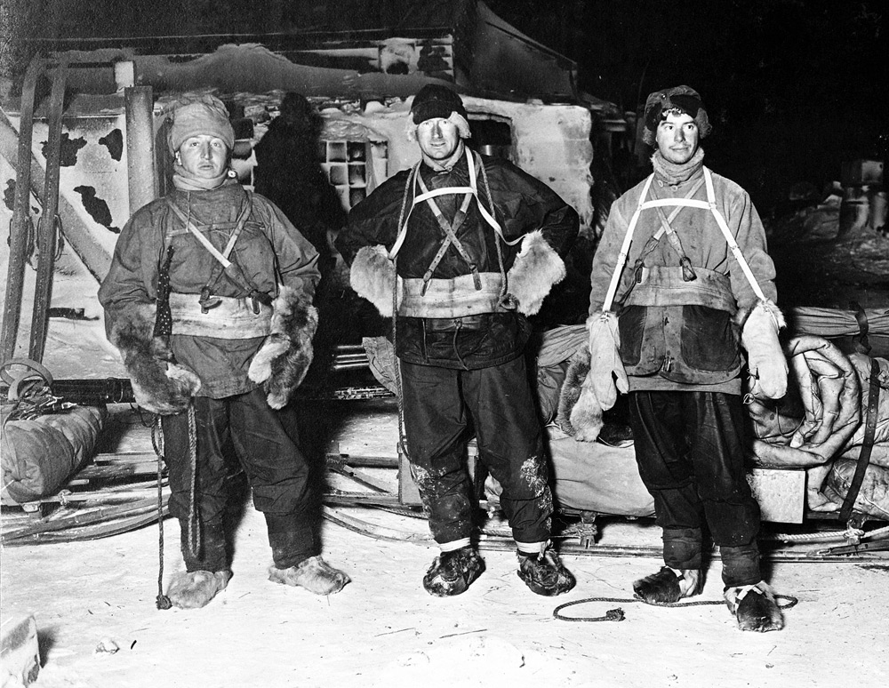 [Members of the Winter Journey before departure]